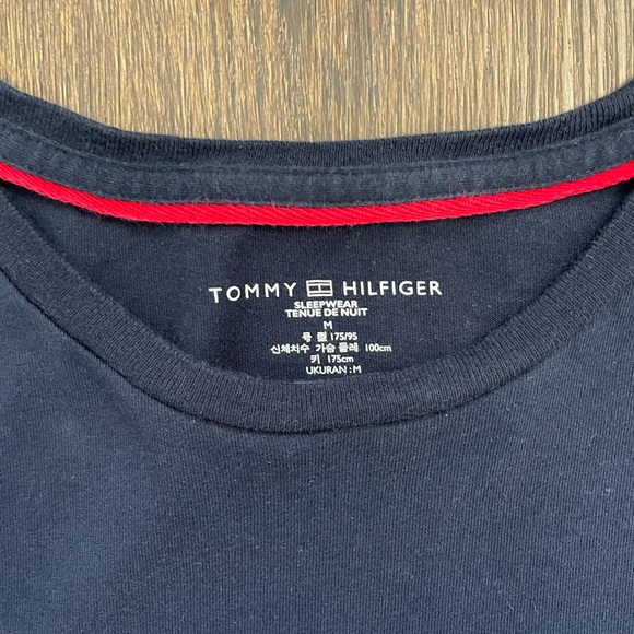 Tommy Hilfiger long Sleeve (M) - Picture 6 of 7